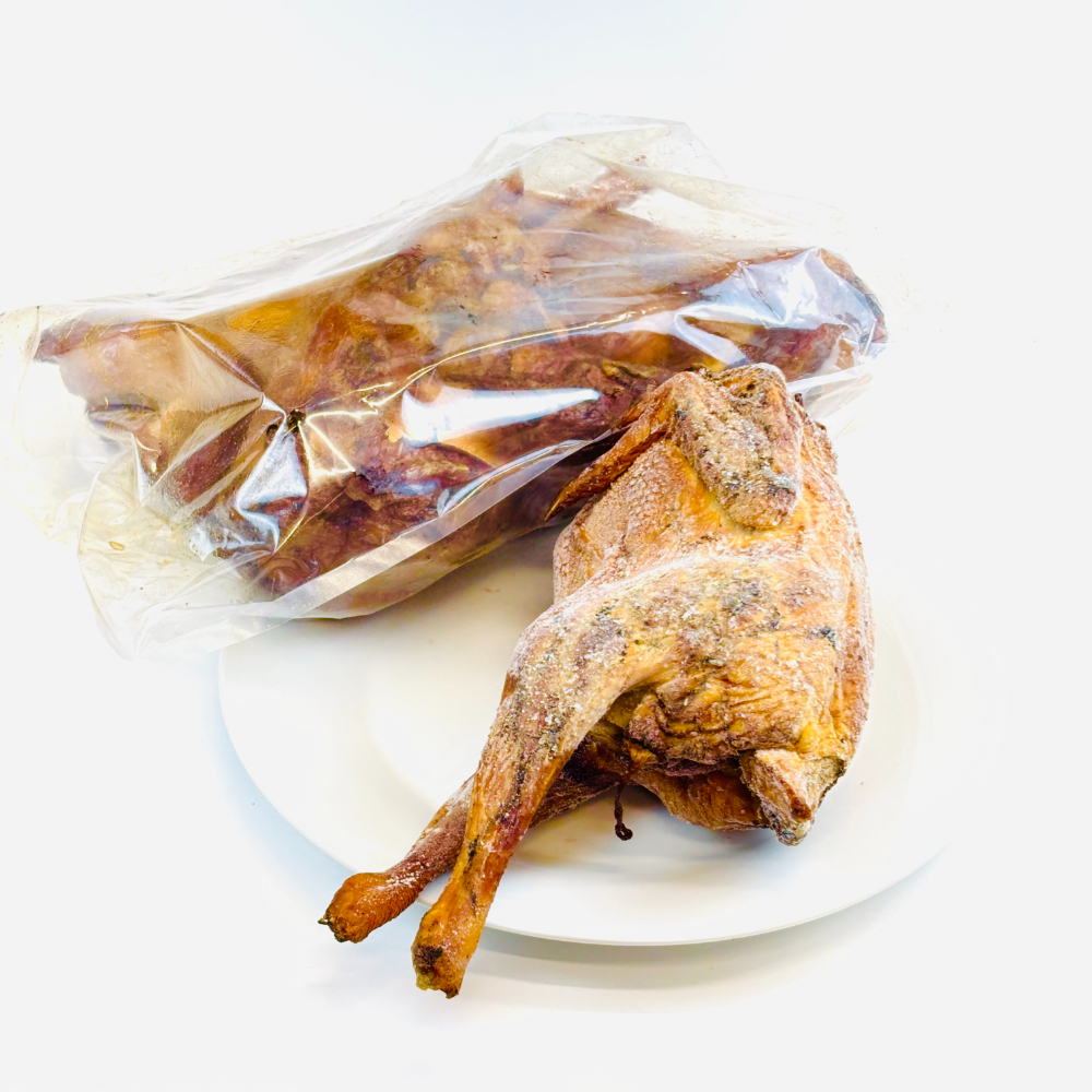 Poulet fumé entier viande savoureuse