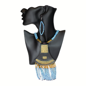 Ensemble collier africain bleu perles avec boucles d’oreilles artisanales